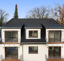 Haus im Haus! Beeindruckend schöne 4-Zimmer-Dachgeschosswohnung mit 2 Balkonen in exklusiver Seenähe - Falkensee