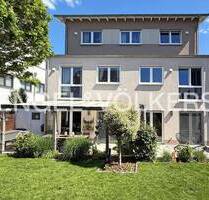 Modernes Zweifamilienhaus 8 Zimmerwohnung und 3 Zimmerwohnung auf Erbpachtgrundstück - Friedberg