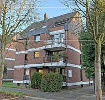 Charmante 2,5-Zimmer-Wohnung mit Balkon und Tiefgaragenstellplatz in beliebter Lage von Krefeld Bockum!