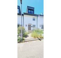 Reihenmittelhaus in Schallstadt mit Ausbaupotenzial- modernisierter Dachausbau, Garten & Balkon, Garage & Stellplatz