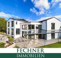 Dieses Haus begeistert - von außen vornehm zurückhaltend eröffnet sich im Inneren ein Wohntraum! - Kösching