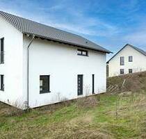 2 Häuser in schöner Lage, 66957 Kröppen