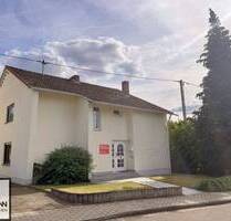 Zweifamilienhaus mit großem Garten und zusätzlichem Bauplatz - Neuwied Heimbach-Weis