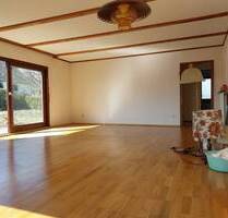 Reserviert!! Bth.Vorort, 10 min. zur Uni, 95 m² Wfl im EG, insges. 145 95 m² Wfl, Südwestausrichtung, ruhig - Bayreuth Aichig