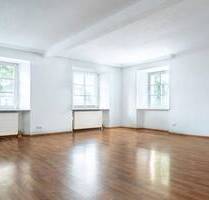 Traumhafte, große 4-Zi.-Altbauwohnung im EG mit Fußbodenheizung - von privat - Maxhütte-Haidhof OT Leonberg