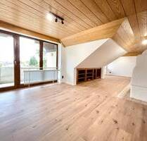 Hell & gepflegt! Renovierte 3-Zi-DG mit zwei Balkone und Garage in zentraler Lage - Burghausen