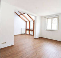 Attraktive 2-Zimmer-Wohnung mit Wintergarten und TG-Stellplatz - Greding