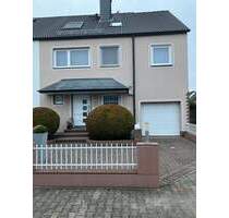 Exklusive top renovierte DHH - 720.000,00 EUR Kaufpreis, ca.  211,00 m² Wohnfläche in Rodgau (PLZ: 63110) Weiskirchen