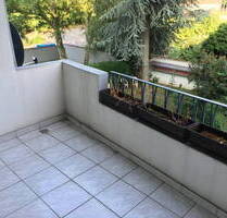 Modernisierte 2,5 Zimmer-KDB Wohnung (50 qm) mit Balkon in Holsterhausen (Bunsenstr. 77) - Essen