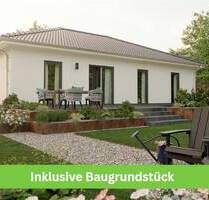 INKLUSIVE Baugrundstück: Der Bungalow mit dem charmanten Walmdach - stufenlos glücklich sein in Knüllwald