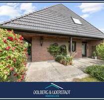 Haus mit 3 Wohneinheiten in ruhiger rückwärtiger Lage mit großem Garten - Hamburg / Meiendorf