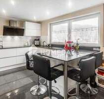 Großzügige 4,5-Zimmer-Wohnung mit moderner Ausstattung, geräumiger Terrasse und Garage - Oberndorf am Neckar Aistaig