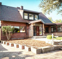 PROVISIONSFREI! Zweifamilienhaus mit viel Platz in Meppen-Esterfeld - Meppen / Esterfeld