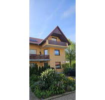 Reserviert - Top-Sanierte 3-Zimmer-Dachgeschoss-Wohnung mit Blick auf Erfurt - Erfurt-Salomonsborn