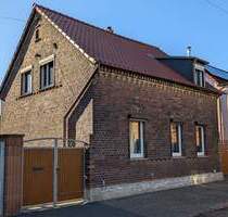 Ruhige Lage in Greppin, teilsaniert mit Brennwertheizung - Bitterfeld-Wolfen