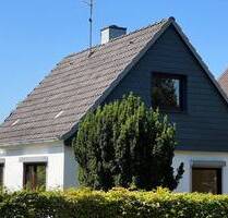 Erstbezug nach Modernisierung - Kleines Einfamilienhaus im Grünen mit schönem Garten - Hamburg Langenhorn
