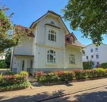 Moderne Wohnung mit zwei Balkonen beim Rosarium - Uetersen