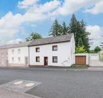 PHI AACHEN - Sanierungsbedürftiges, potenzialstarkes Wohndomizil in beliebter Lage von Kohlscheid! - Herzogenrath