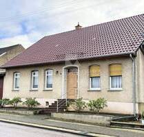 Einfamilienhaus mit Hof, Rasen und kleiner Scheune! - Rohrberg