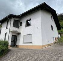 Top-Gelegenheit! Zweifamilienhaus mit großem Grundstück in Hochstetten-Dhaun zu verkaufen.