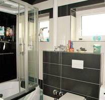 Detmold, Herberhausen - Topp-renovierte - ETW