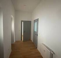 Stilvolle 3-Raum-Wohnung mit modernem Bad & Altbaucharme - Freiberg