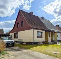 Flintbek - DHH mit Carport, Garage und viel Potential!