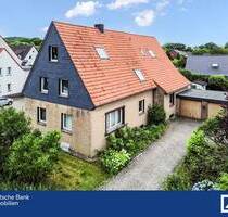 Generationswohnen: Geräumiges Zweifamilienhaus! - Steinhagen