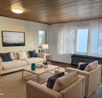 *Reinkommen - Wohlfühlen* Helle 5-Zimmer-Wohnung mit Nebengebäude - Bellenberg