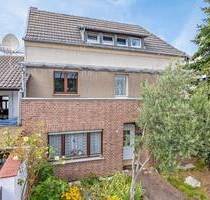 Zweifamilienhaus teilweise modernisiert mit Garagenhof zum Wohnen u. Arbeiten Mehrgenerationen 226m² - Bornheim Merten