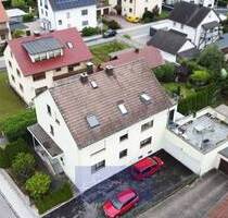 WIE DAS EIGENE HAUS - 8 ZI MAISONETTE WOHNUNG - GARTEN - DACHTERRASSE - DOPPELGARAGE - 4 STELLPLÄTZE - Adelsdorf