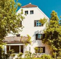 Top-Lage vor der Landeshauptstadt: Denkmalgeschütztes Mehrfamilienhaus mit Sanierungsbedarf und Potenzial - Unterföhring