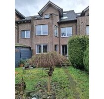 Dreifamilienhaus mit freier Erdgeschosswohnung mit Garten und zwei Balkonen...! - Recklinghausen Süd