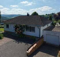 Gelegenheit! Bungalow in ruhiger Wohnlage mit Garten und Garage! - Eitelborn