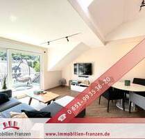 Kenn: aufwändig sanierte, energieeffiziente und helle Dachgeschosswohnung mit Balkon - ideal für Paare !