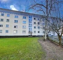 Herrliche Zweizimmer-Wohnung mit Loggia in Rheinnähe in Köln-Niehl