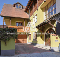 Viel Platz in zentraler Lage! Großes Stadthaus in Hirschau mit Garage und 3 Balkonen