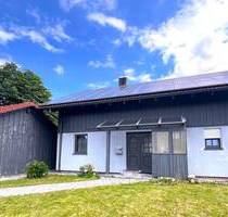 Traumhaftes Einfamilienhaus in Massing - Ihr neues Zuhause mit schönem Garten und Pool!