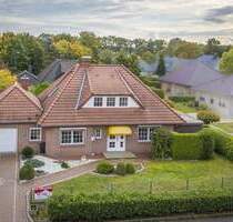 Bungalow mit ausgebautem Dachgeschoss, Spitzdachgarage und Wintergarten! - Herzlake