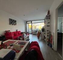 Frei ab dem 01.09.2025! 1,5-Zimmer-Wohnung mit 3 TG-Stellplätzen! - Hamburg Wellingsbüttel