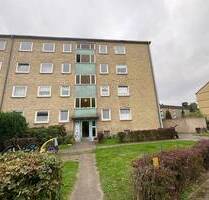 Frisch renovierte 2,5 Zimmer-Wohnung mit Balkon und modernisierten Tageslichtbad mit Wanne - Uetersen