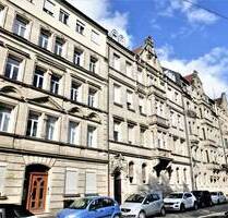 WOHNEN IM OBERSTEN GESCHOSS! Hübsche, komplett sanierte 5 ZW mit Wannenbad, Einbauküche gegen Ablöse, direktem U-Bahn-Anschluss in charmantem Altbau. - Fürth Stadtpark / Stadtgrenze 20