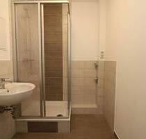 Eine Insel mit 3 Zimmern...tolle 3-RW mit Dusche u. Balkon!!! - Freiberg