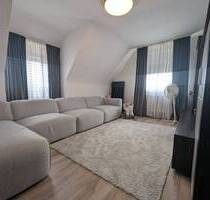 Zentrumsnahes Wohnen: Helle 4-Zimmer-DG-Wohnung mit Charme - Crailsheim
