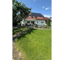 Ideal für Paare mit hohem Anspruch an Wohnkomfort: Barrierearme EG-Whg mit Gartenanteil in Eggingen - Ulm