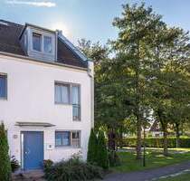 **IDEAL FÜR FAMILIEN - RUHIGES REIHENECKHAUS MIT 4 SCHLAFZIMMERN UND REALTEILUNG IN KARLSFELD**