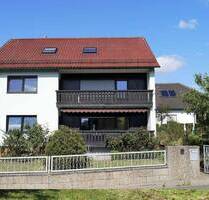 2-Familienhaus + DG-Wohnung mit großem Garten in ruhiger Lage! - Langenzenn