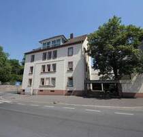Schöne Altbauwohnung mit eingerichteter Küche, Wintergarten und großem Balkon zu vermieten! - Aschaffenburg Innenstadt