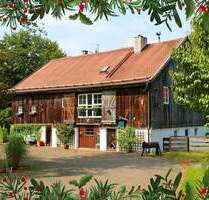 Historisches Bachweberhäusl auf großem Grundstück am Starnberger See - Pöcking Maising