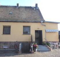 DHH mit 4 Wohnräumen, Kü, Bad, WC, Keller, Nebengebäude: Garagen, Lager, großes Grundstk., - Calau Saßleben